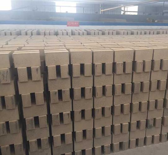 粘土砖生产厂家/东泰耐火材料  产地:新密市 最小起订量:1吨 产品价格